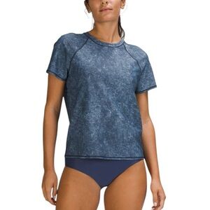 LULULEMON Waterslide Relaxed UVP Short Sleeve Top Denim Wash Blue Crew Neck Top